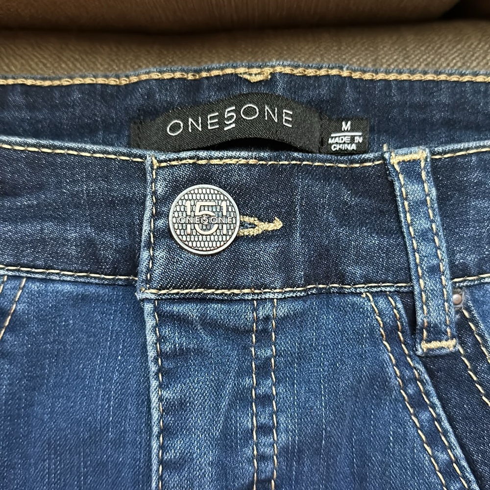 NWT Denim Pencil Skirt - Size Medium - Picture 4 of 5